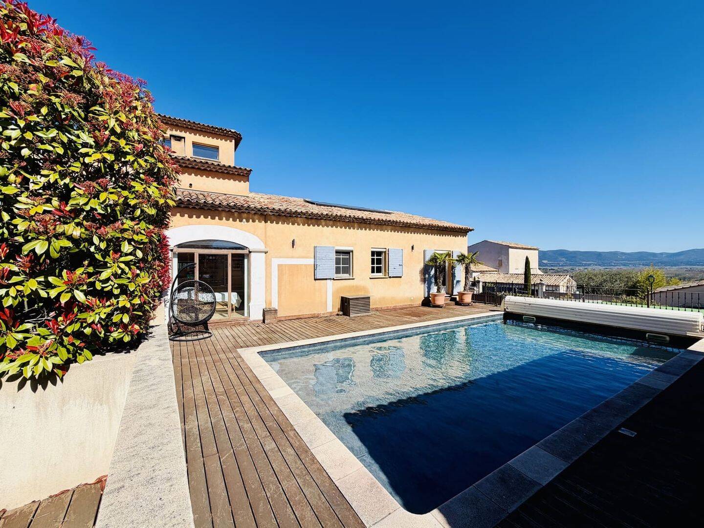 Maison 10 pièces 345 m² · à Mallemort · 345 m² · 1 180 000 €