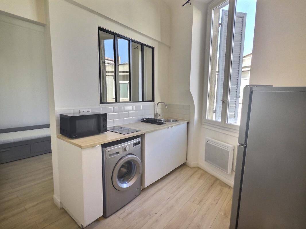 Appartement 1 pièce 22 m² · à Marseille 6ème Arrondissement · 21,6 m² · 625 €