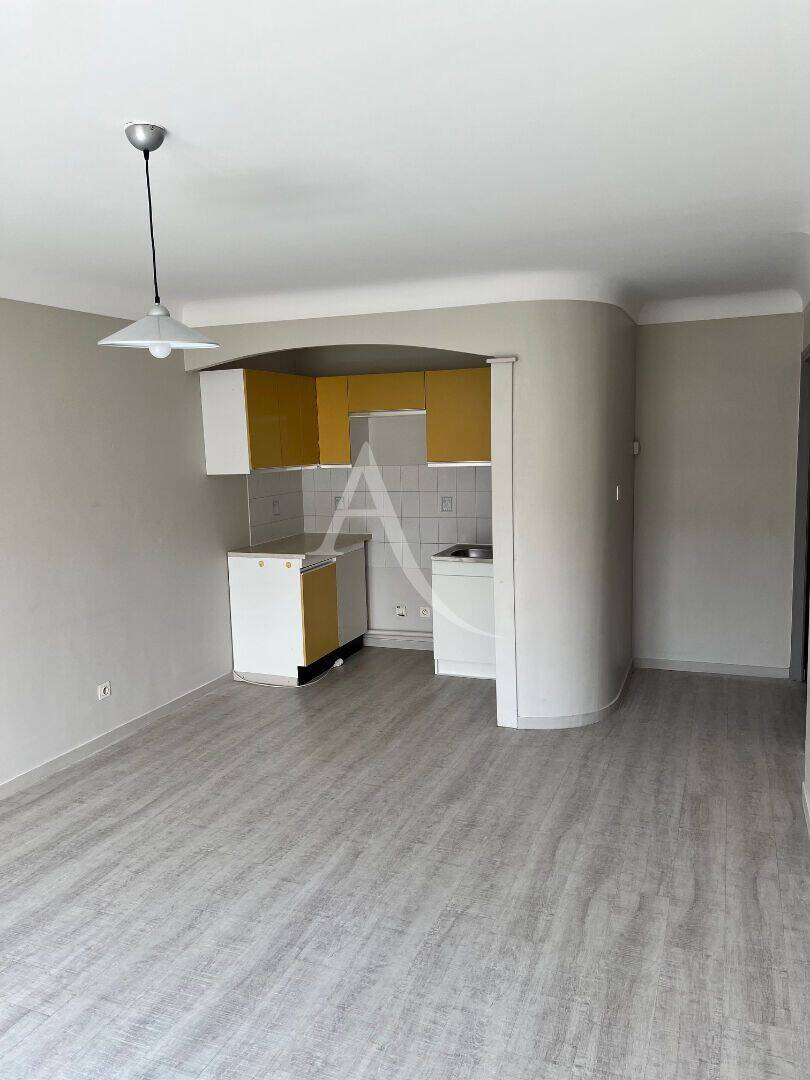 Appartement 2 pièces 49 m² · à La Roche-sur-Yon · 48,5 m² · 620 €