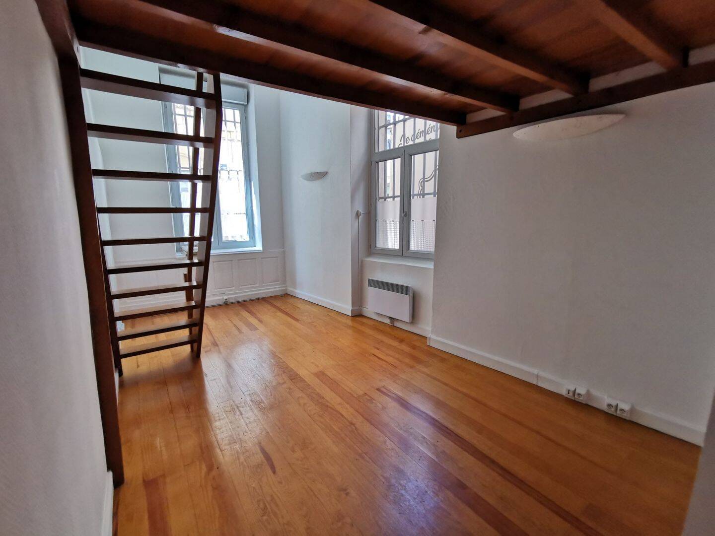 Appartement 1 pièce 32 m² · à Aix-en-Provence · 32,2 m² · 700 €/mois