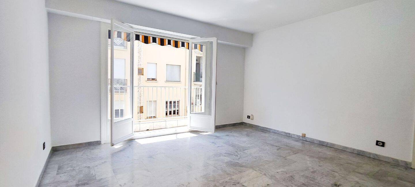 Appartement 1 pièce 38 m² · à Nice · 38,1 m² · 200 000 €
