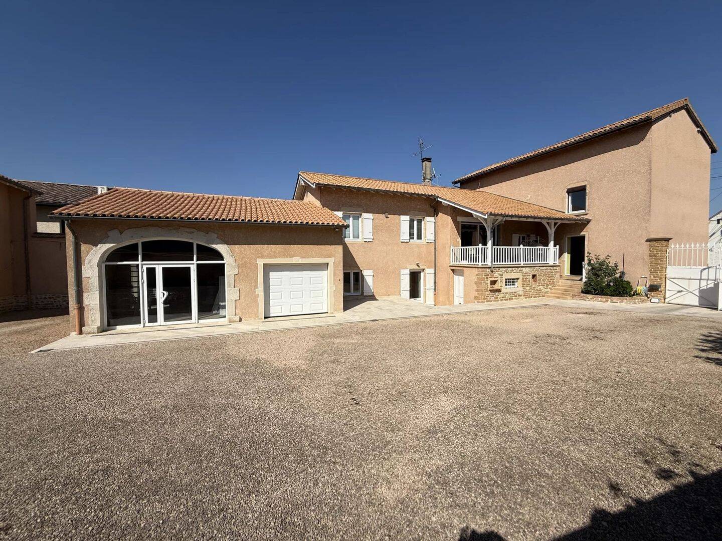 Maison 8 pièces 180 m² · à Belleville-en-Beaujolais · 180 m² · 468 000 €