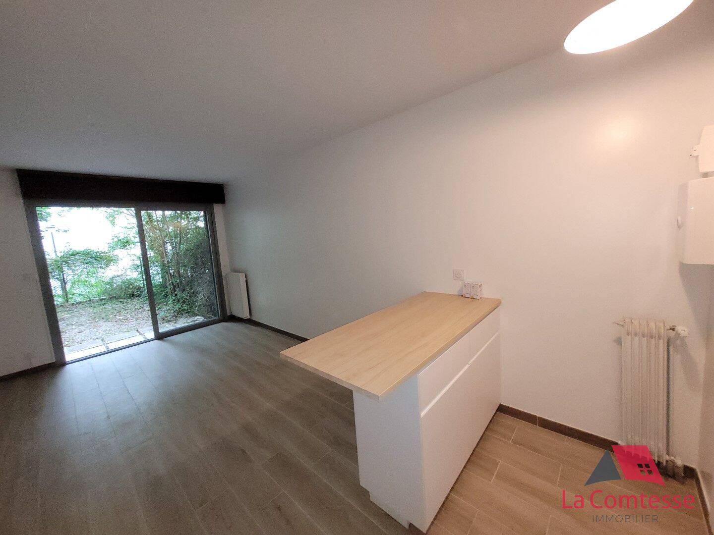 Appartement 1 pièce 24 m² · à Aix-en-Provence · 24,3 m² · 695 €