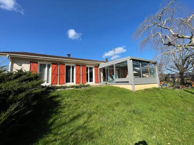 Maison de plain-pied à vendre 260 000 € 4 pièces 3 chambres 103 m² 1 163 m² de terrain Val-Revermont 01370
