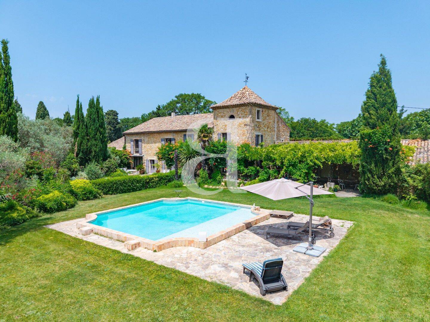 Maison 8 pièces 345 m² · à Orange · 345 m² · 1 295 000 €