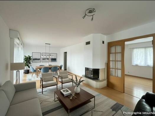 Appartement à vendre 365 000 € 4 pièces 3 chambres 91 m² Étage 4/9 Ouest Gex 01170