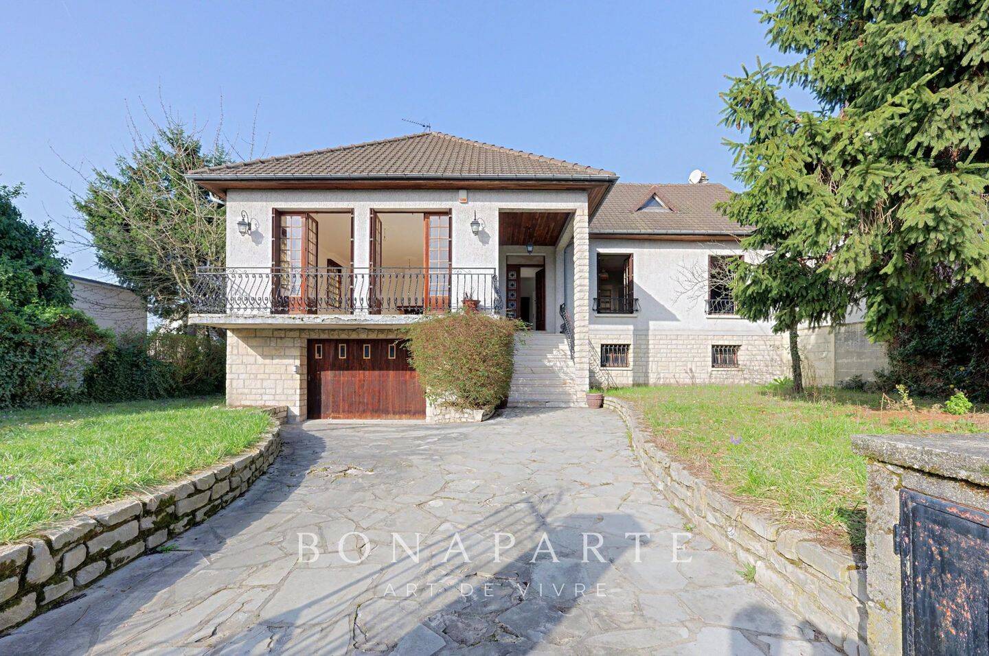 Maison 14 pièces 465 m² · à Neuilly-Plaisance · 465 m² · 600 000 €