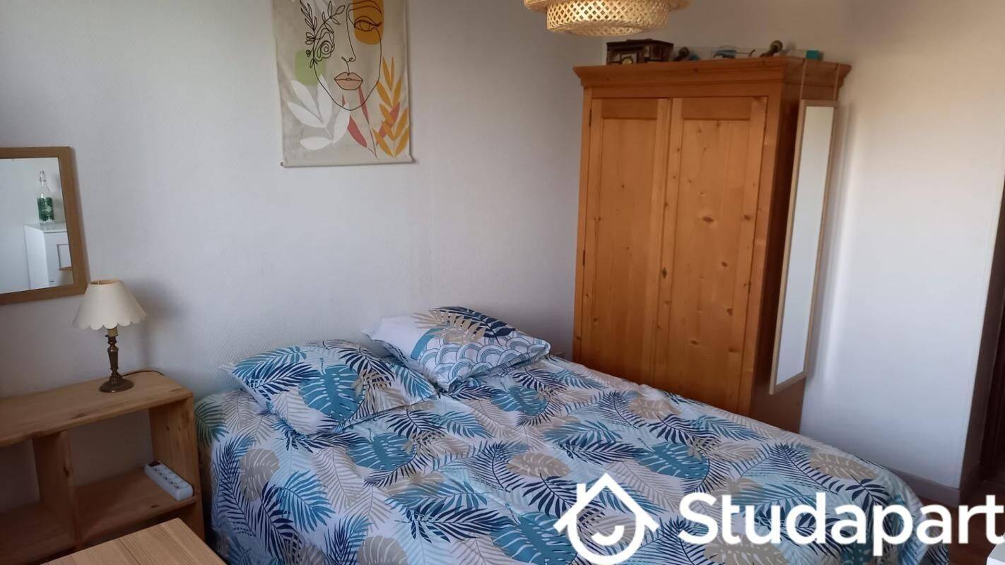 Appartement 1 pièce 12 m² · à Carbon-Blanc · 12 m² · 400 €