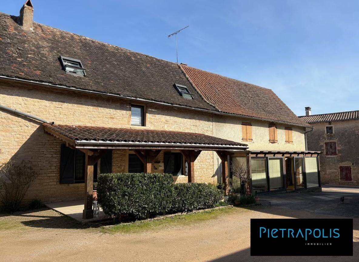 Maison 9 pièces 200 m² · à Mâcon · 200 m² · 254 000 €