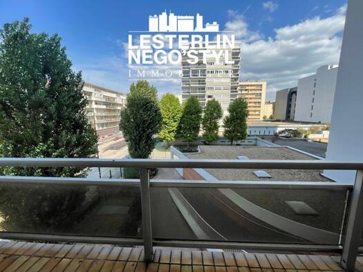 Appartement à vendre 122 000 € 4 pièces 3 chambres 74 m² 2ème étage Le Havre 76600