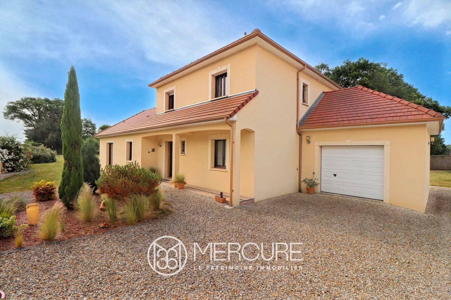 Maison 10 pièces 191 m² · à Le Blanc · 191 m² · 349 900 €