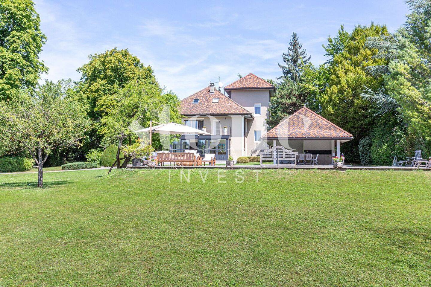 Maison 8 pièces 320 m² · à Gaillard · 320 m² · 3 100 000 €