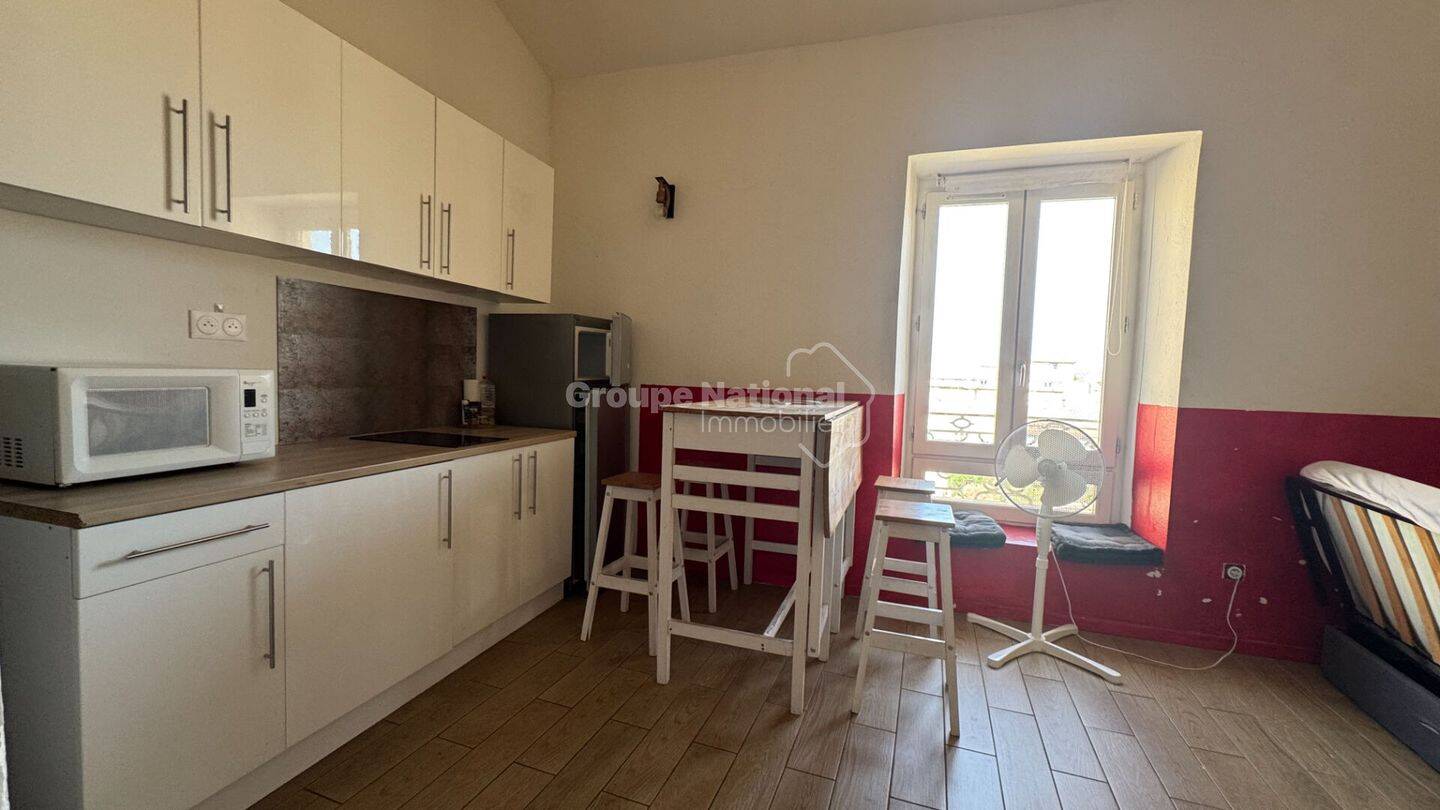 Appartement 2 pièces 29 m² · à Nîmes · 28,8 m² · 550 €