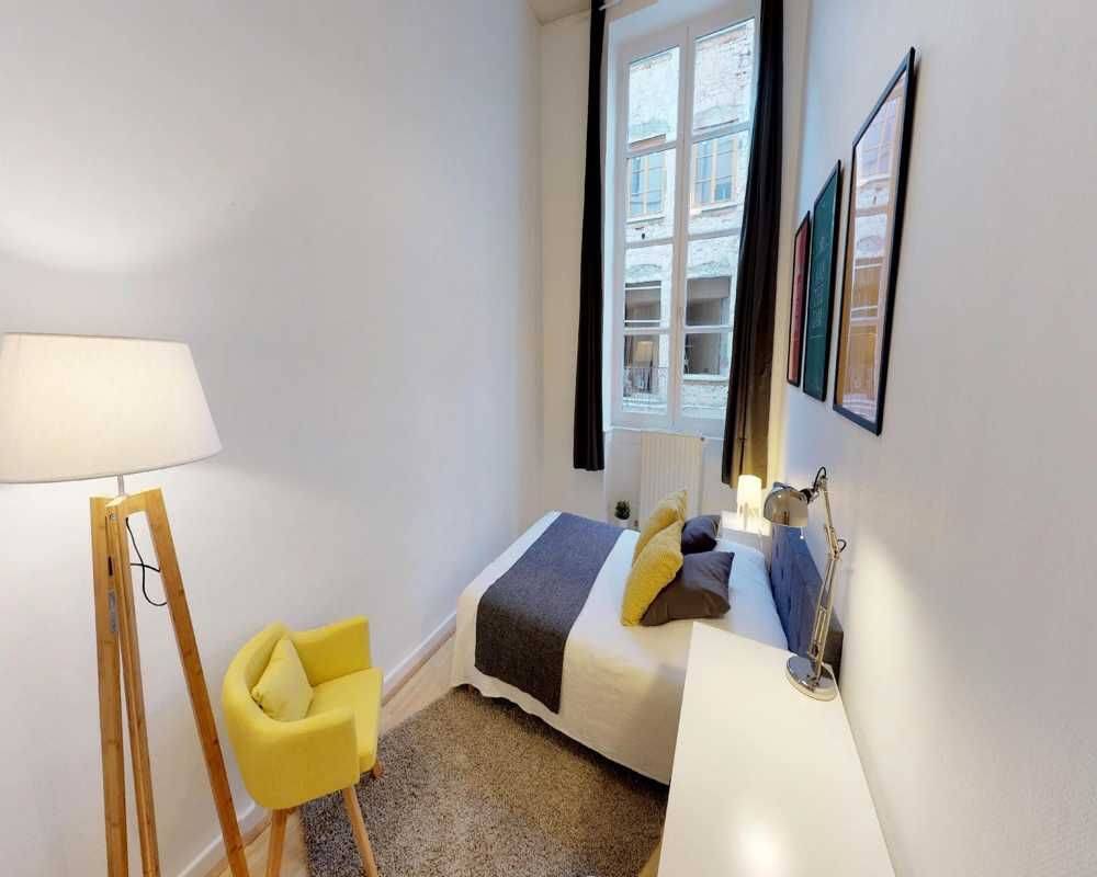 Appartement 4 pièces 80 m² · à Lyon 3ème · 80 m² · 670 €