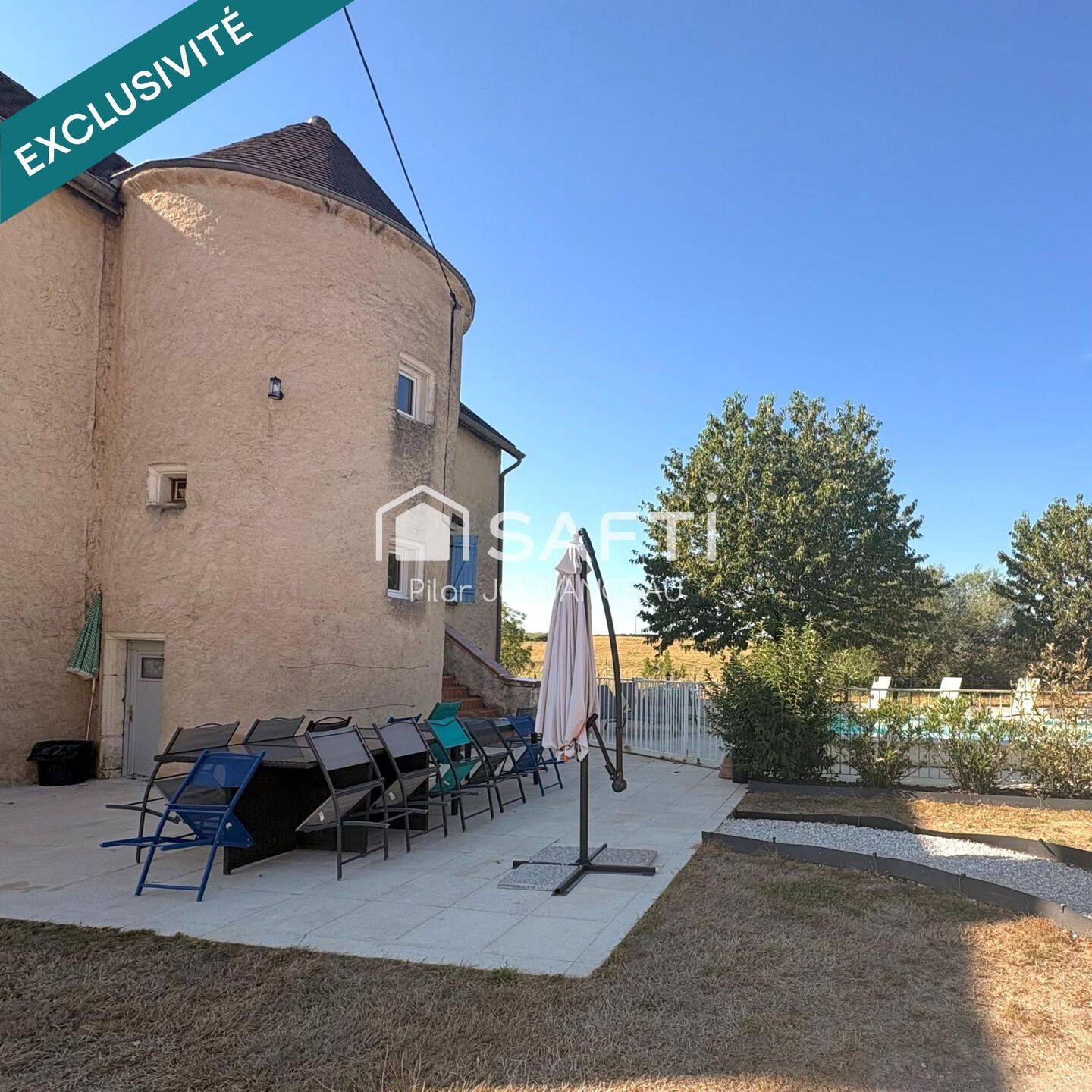 Maison 14 pièces 280 m² à Fontaines