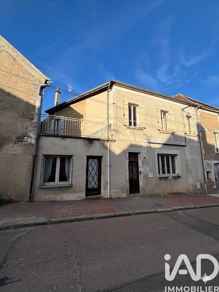 Maison 6 pièces 135 m² · à Saint-Bris-le-Vineux · 135 m² · 75 000 €