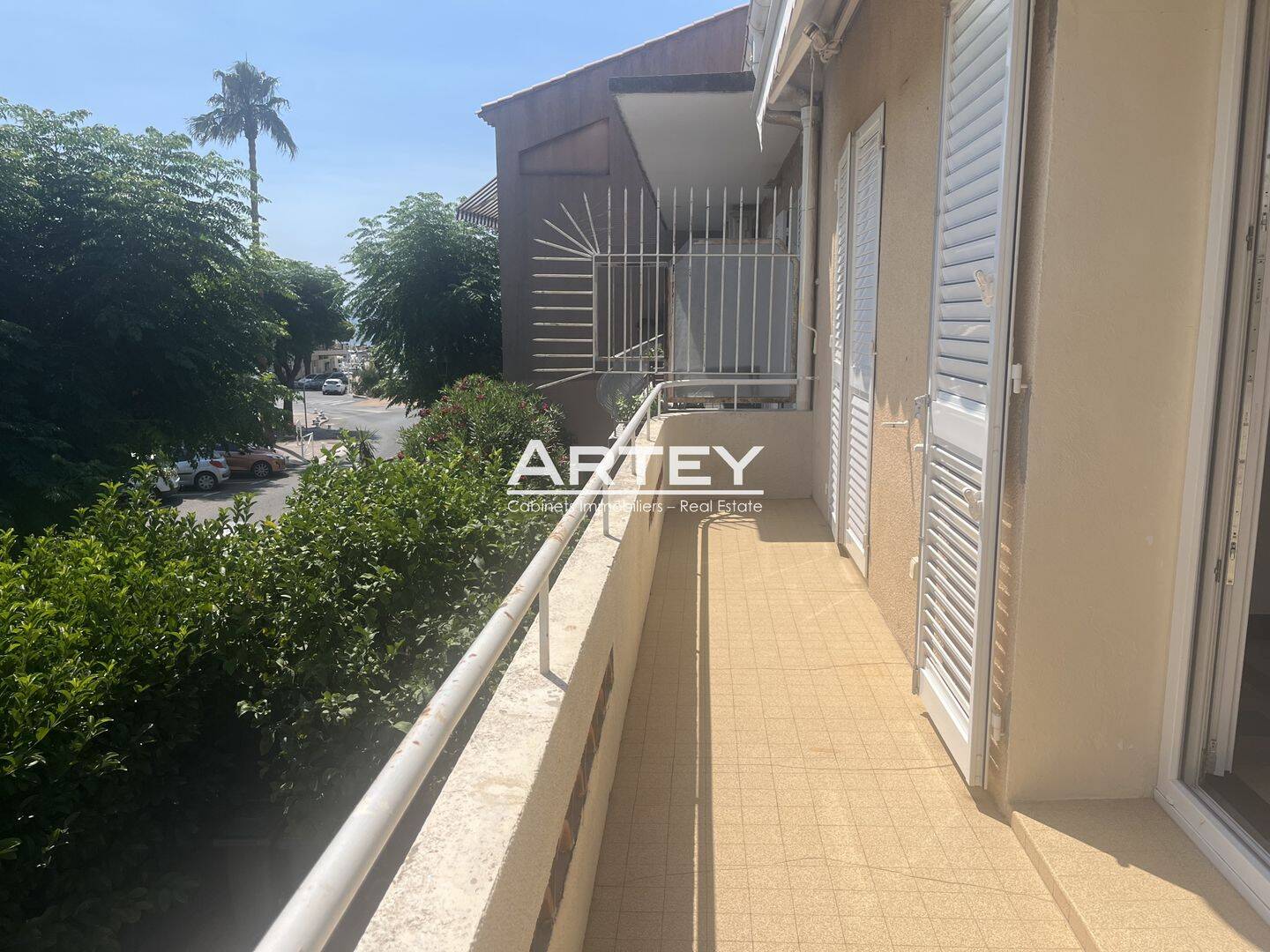 Appartement 2 pièces 55 m² · à Carqueiranne · 54,6 m² · 965 €