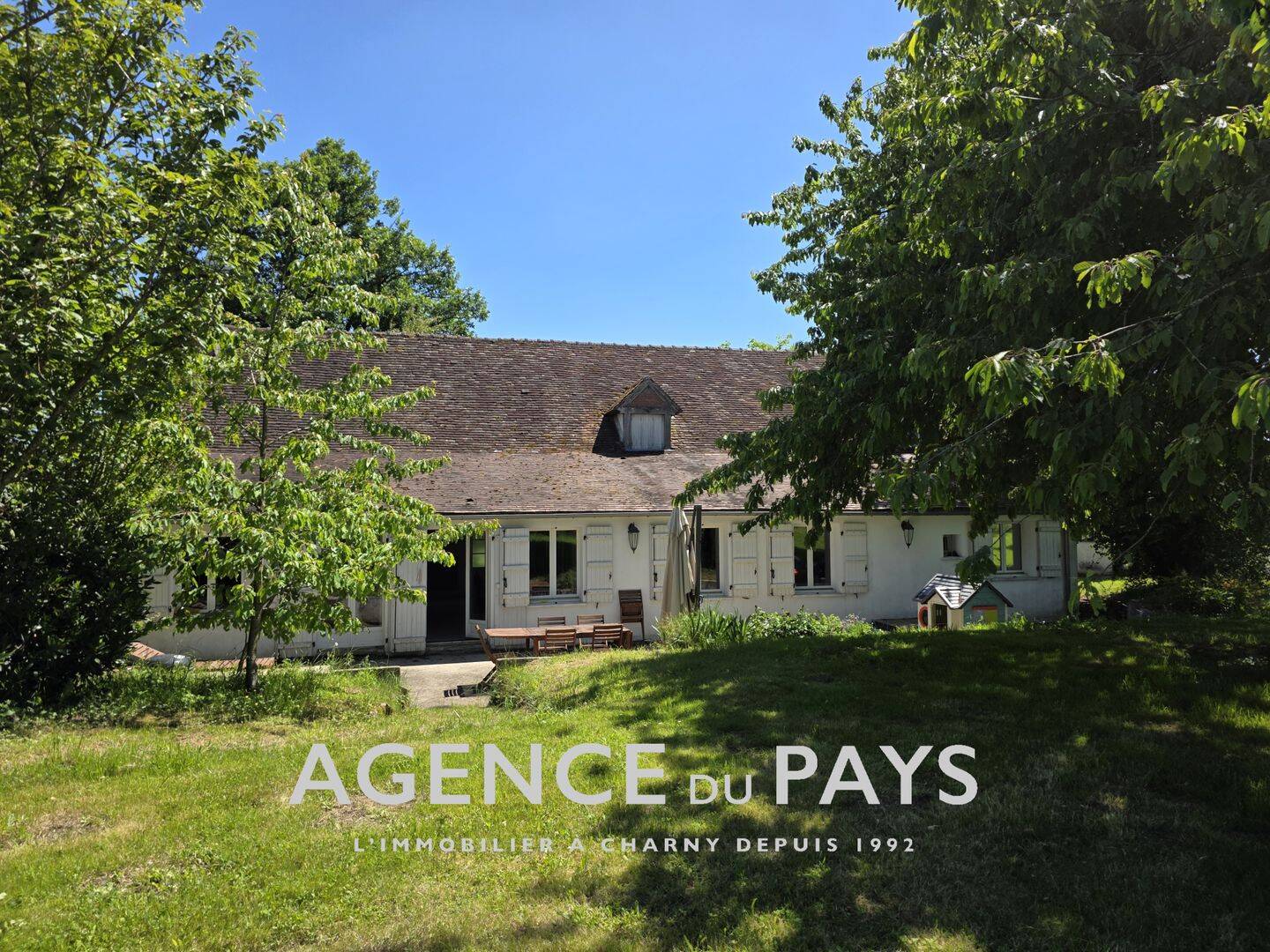 Maison 6 pièces 222 m² · à Cudot · 222 m² · 225 000 €