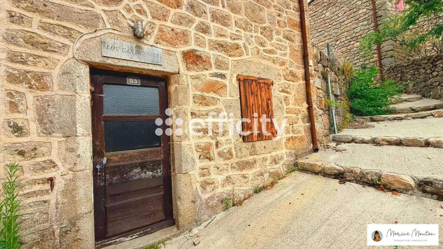 Maison 4 pièces 40 m² · à Marcols-les-Eaux · 40 m² · 30 000 €