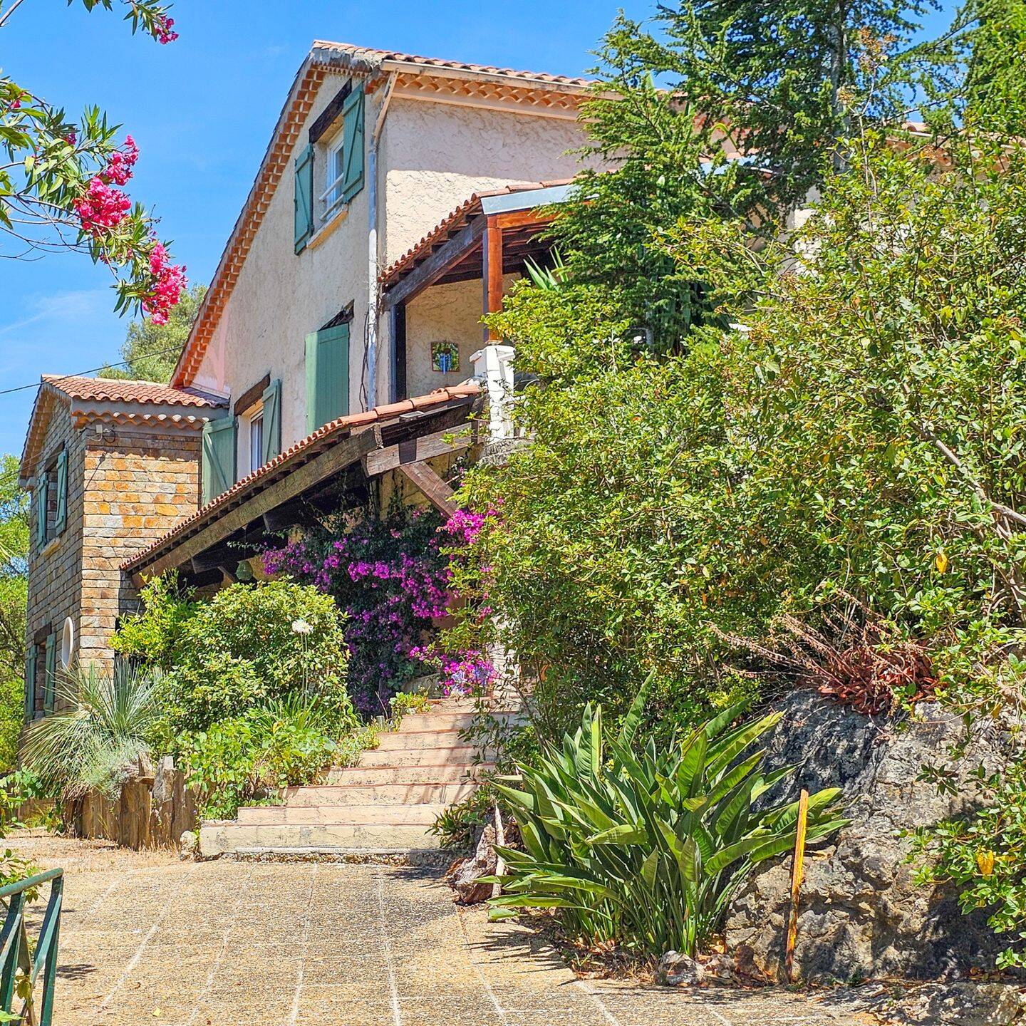 Maison 5 pièces 141 m² · à Hyères · 141 m² · 540 000 €