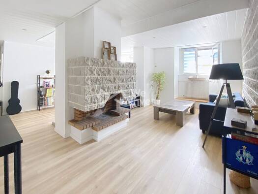 Appartement à vendre 157 250 € 3 pièces 2 chambres 85,7 m² Étage 3/3 Pau 64000