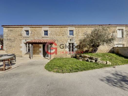 Maison à vendre 245 000 € 5 pièces 3 chambres 128,5 m² 548 m² de terrain Benet 85490