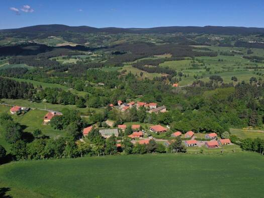 Terrain à vendre 999 000 € 1 000 m² de terrain Aumont-Aubrac 48130