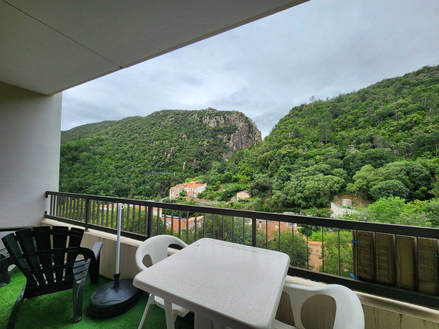 Appartement 1 pièce 27 m² · à Amélie-les-Bains-Palalda · 26,8 m² · 56 000 €