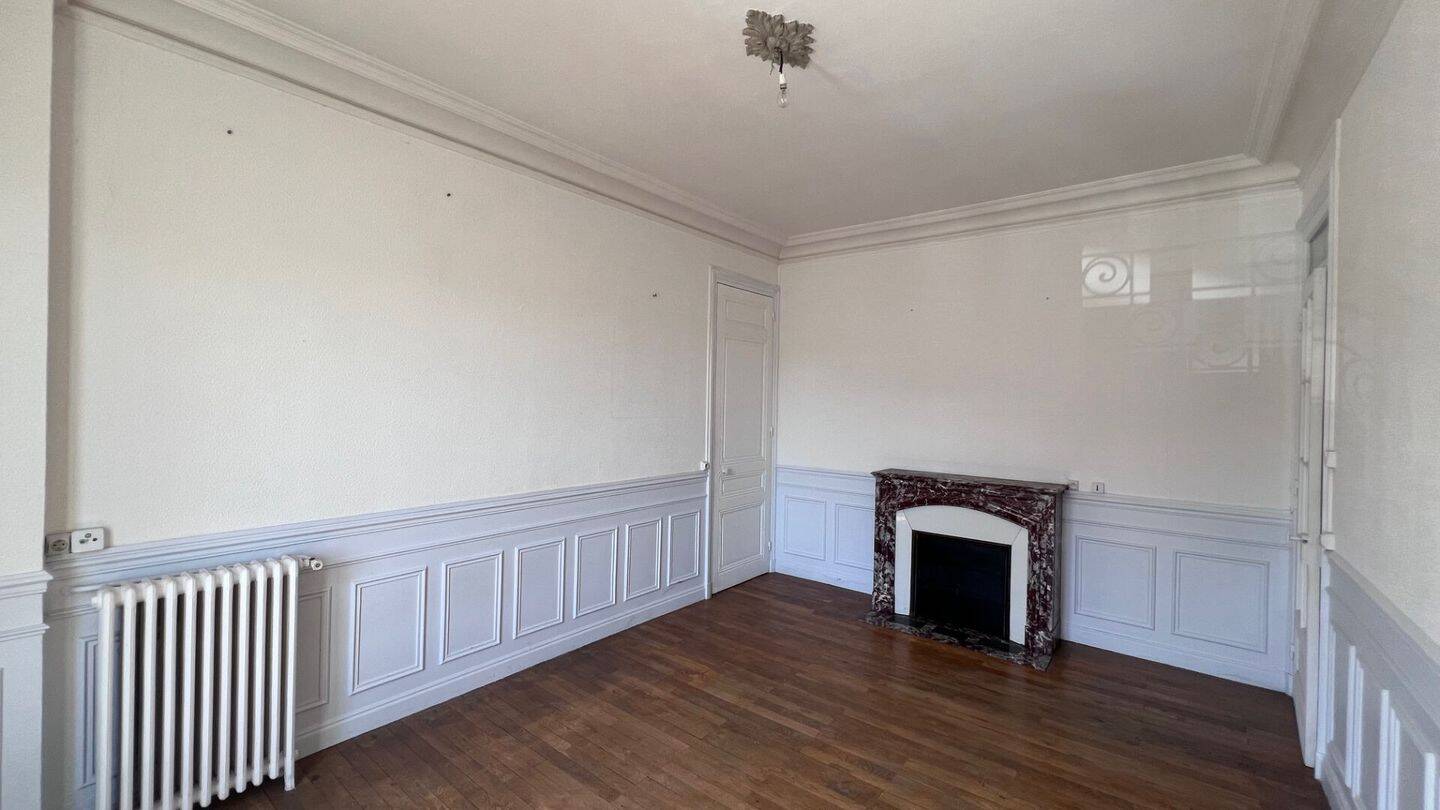 Appartement 2 pièces 56 m² · à Saint-Étienne · 56,1 m² · 49 000 €