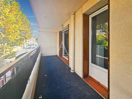 Appartement à vendre 235 000 € 4 pièces 3 chambres 76 m² Étage 2/4 La Pounche-Les Aubagnens Allauch 13190