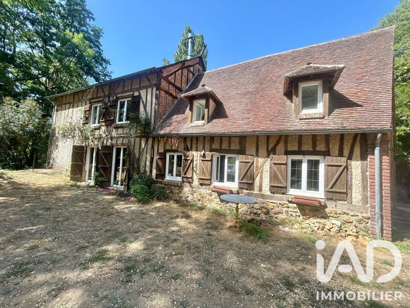 Maison 6 pièces 164 m² · à Mesnils-sur-Iton · 164 m² · 395 000 €