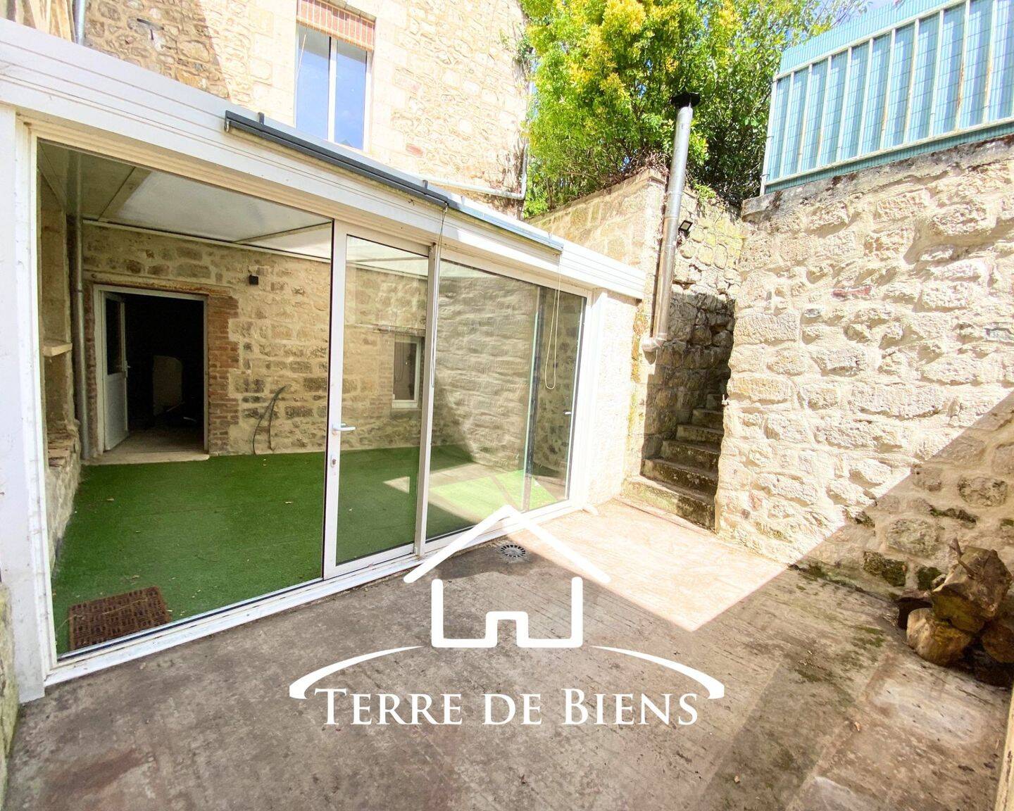 Maison 5 pièces 160 m² · à Pommiers · 160 m² · 189 000 €