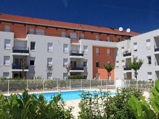 Appartement à louer 610 € 2 pièces 1 chambre 38 m² Étage 3/4 Centre et RN La Verpillière 38290