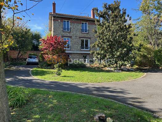 Maison à vendre 440 000 € 5 pièces 3 chambres 107 m² 2 261 m² de terrain Plateau-Frais Rosset Villeneuve-le-Roi 94290