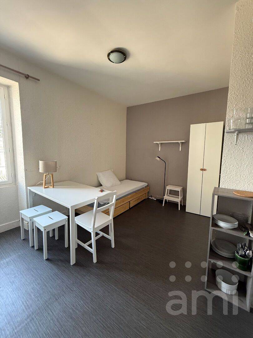 Appartement 1 pièce 16 m² · à Poitiers · 15,9 m² · 410 €
