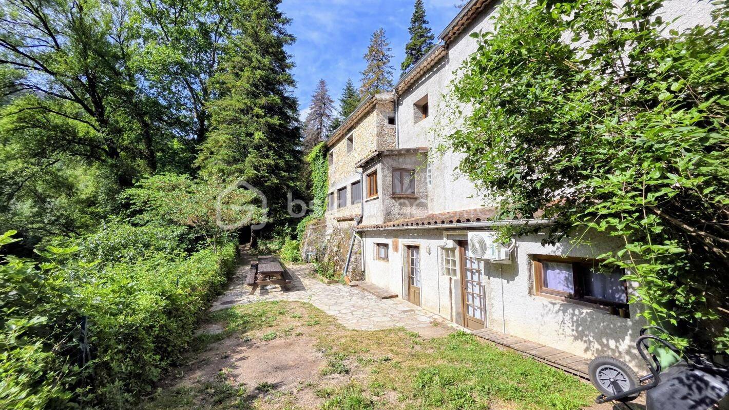 Maison 13 pièces 331 m² · à Gorniès · 331 m² · 450 000 €