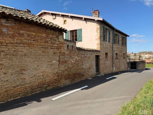 Maison à vendre 415 000 € 5 pièces 3 chambres 180 m² 636 m² de terrain Hurigny 71870