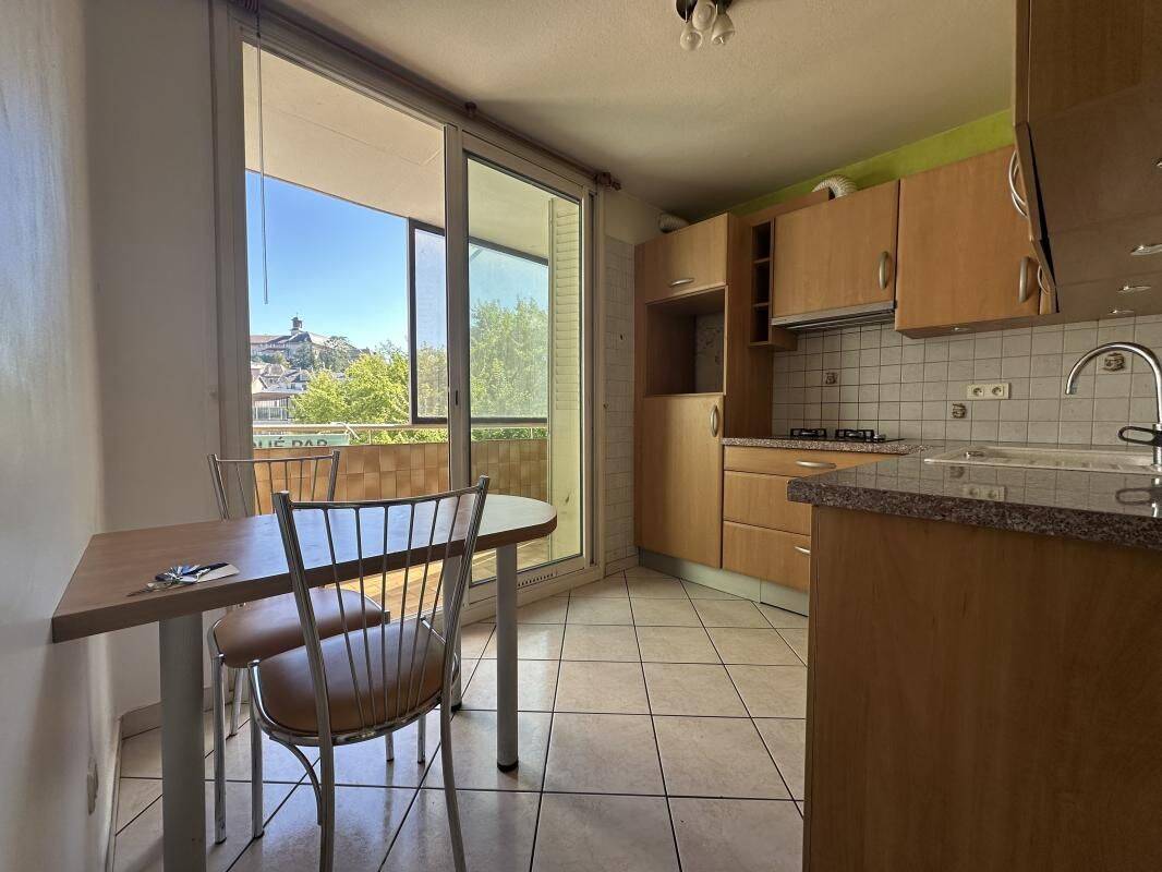 Appartement 4 pièces 75 m² · à Chambéry · 75 m² · 990 €/mois