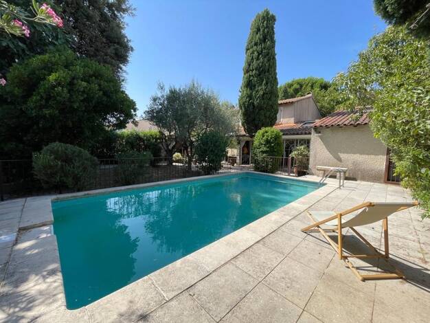 Maison à vendre 385 000 € 6 pièces 5 chambres 211 m² 600 m² de terrain Lopy-chemin des Deux Routes Avignon 84000