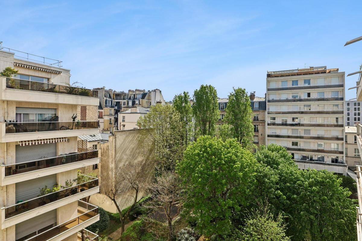 Appartement 5 pièces 175 m² · à Neuilly-sur-Seine · 174,8 m² · 2 525 000 €