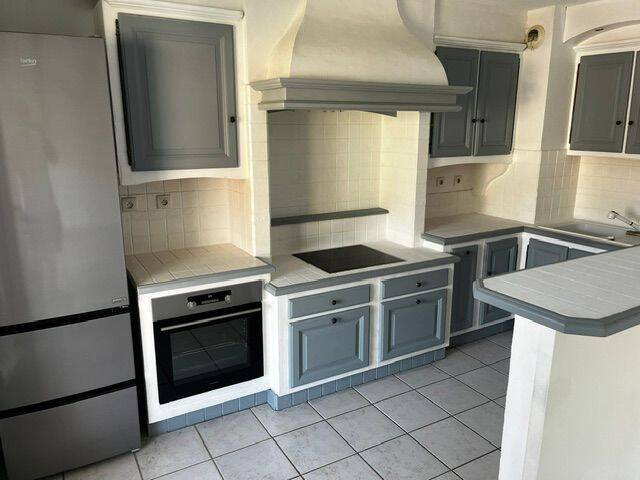 Appartement 3 pièces 70 m² · à Marseille 10ème Arrondissement · 70 m² · 1 050 €