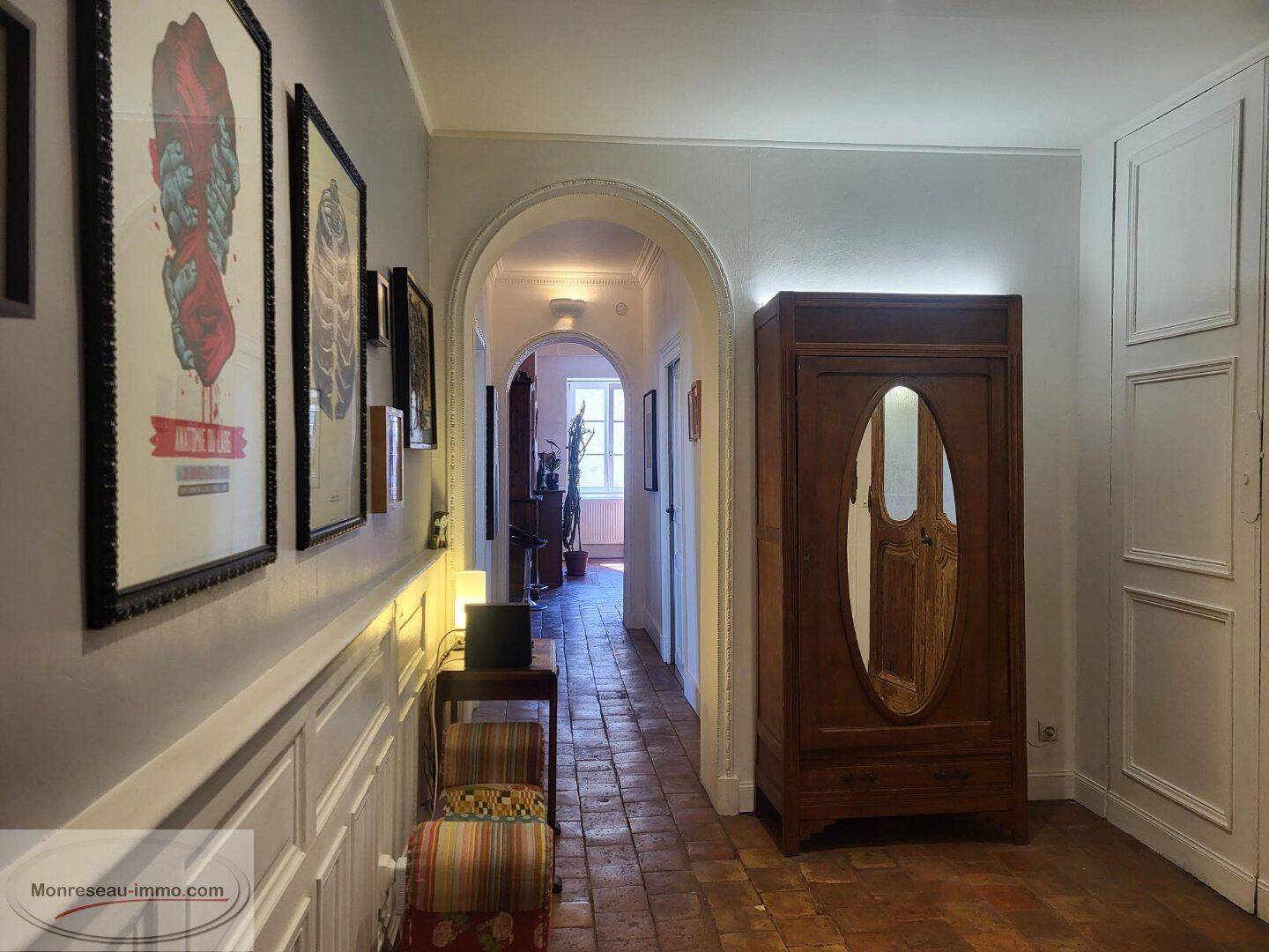 Appartement 5 pièces 154 m² · à Macon · 154 m² · 220 000 €