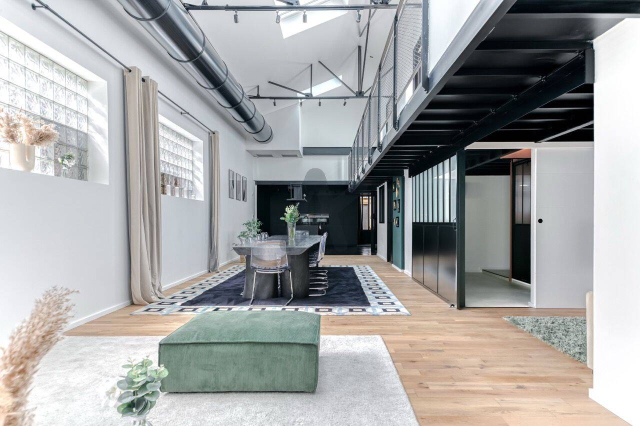 Appartement 6 pièces 227 m² · à Lyon 7ème Arrondissement · 226,5 m² · 890 000 €