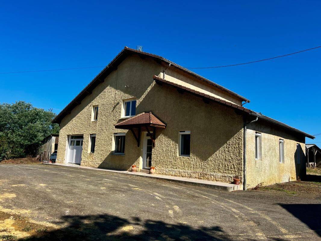 Maison 4 pièces 140 m² · à Pouydraguin · 140 m² · 813 €