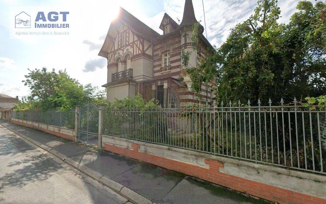 Maison 6 pièces 232 m² · à Breteuil · 232 m² · 249 000 €