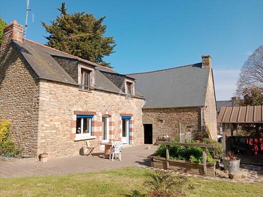 Maison à vendre 189 000 € 4 pièces 2 chambres 94 m² 1 570 m² de terrain Val d'Oust 56800