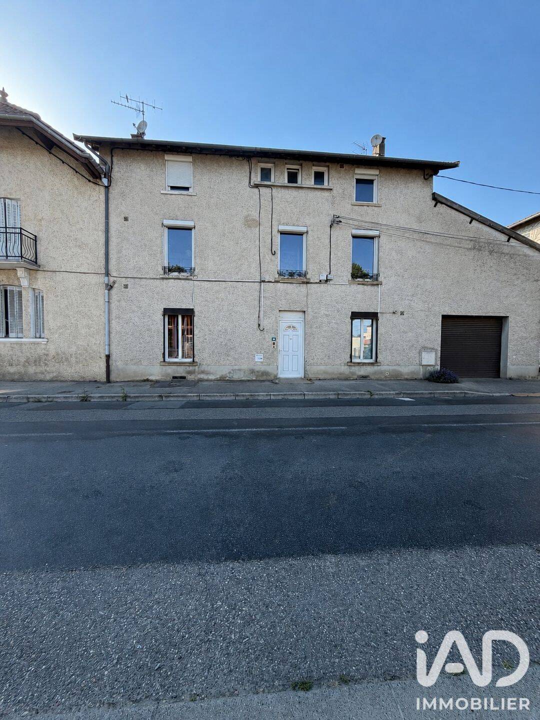 Appartement 3 pièces 81 m² · à Saint-André-de-Corcy · 81,3 m² · 215 000 €