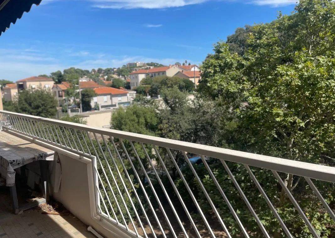 Appartement 4 pièces 61 m² · à Toulon · 61 m² · 895 €/mois