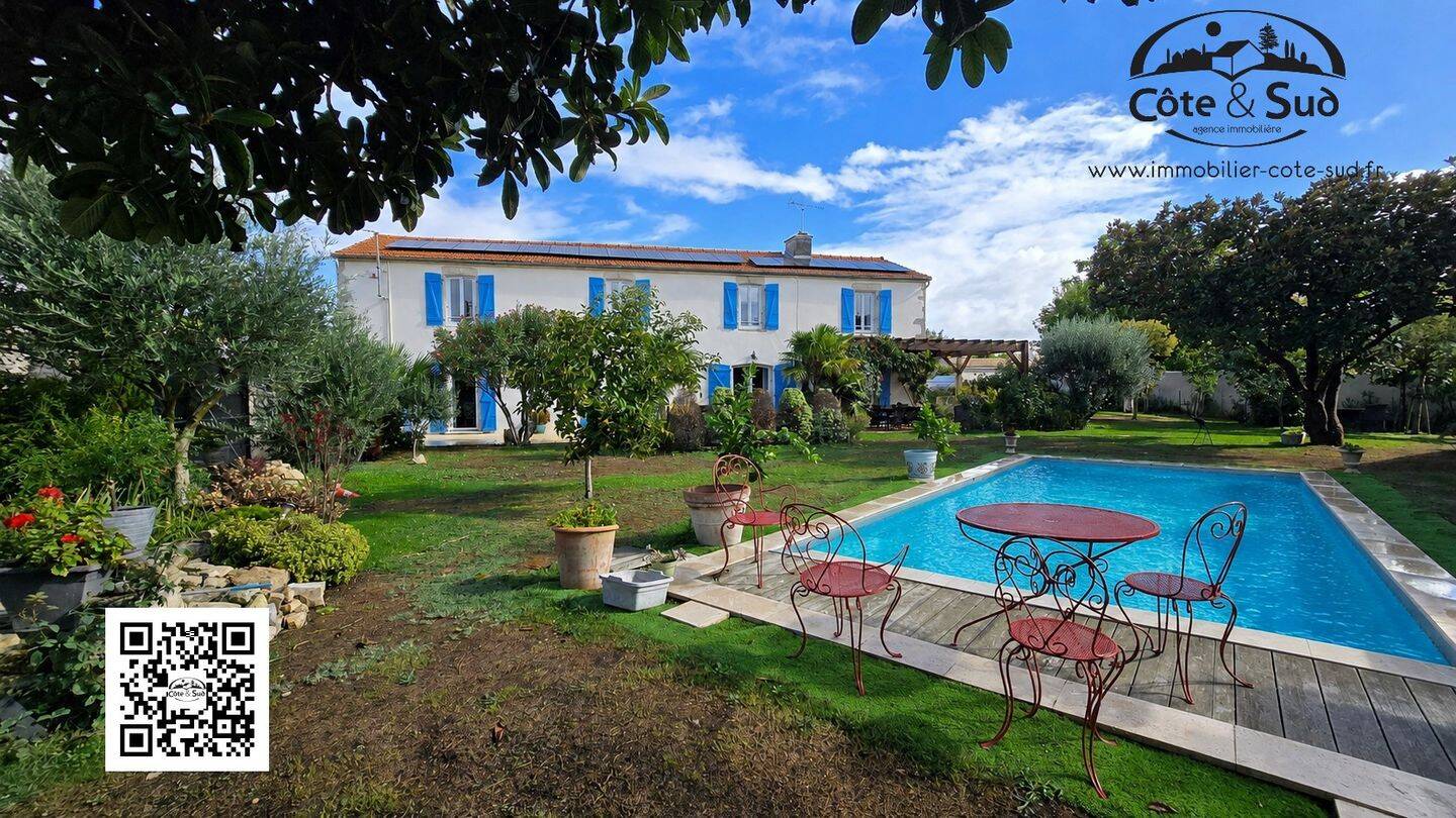 Maison 7 pièces 272 m² · à Aigrefeuille-d'Aunis · 272 m² · 769 600 €