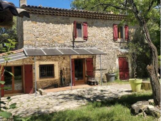 Ferme à vendre 375 000 € 6 pièces 3 chambres 130 m² 3 300 m² de terrain Gailhan 30260
